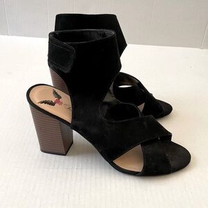 Sexy Black Sandals with elastic Strap